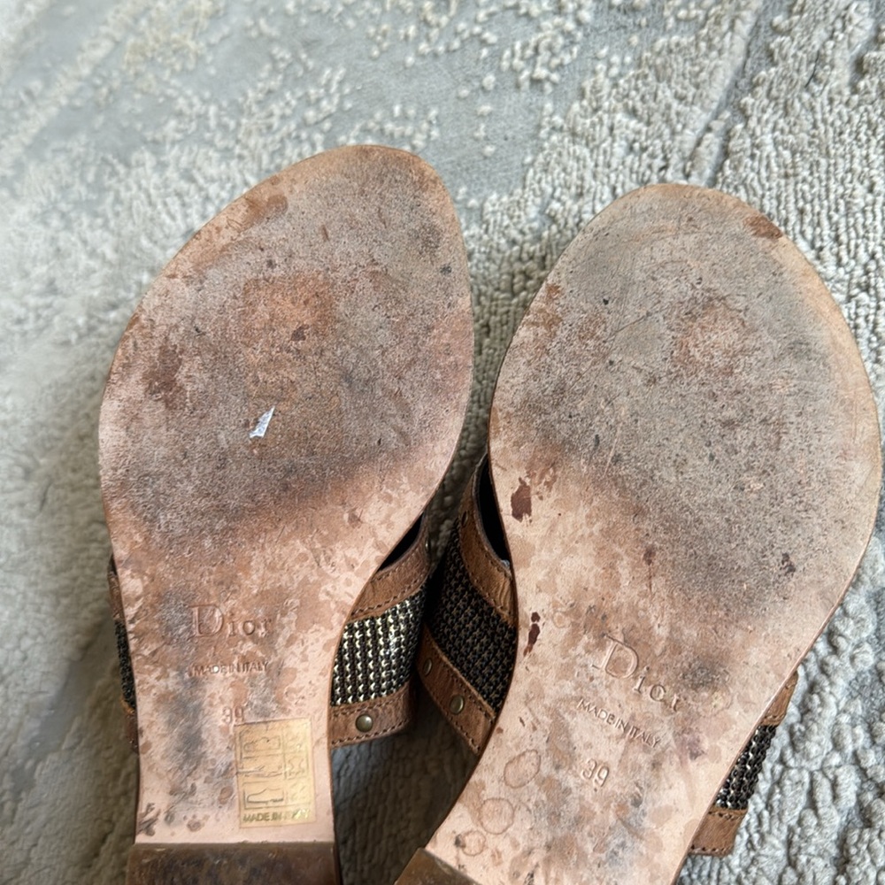 Christian Dior Size EU 39 us 8 Black Patent Leather VTG shield Slip On Sandals - Picture 7 of 10